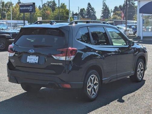 2022 Subaru Forester Premium
