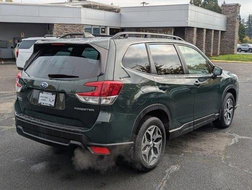 2023 Subaru Forester Premium
