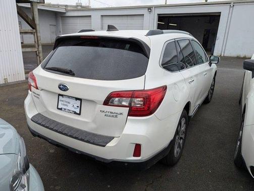 2017 Subaru Outback 2.5i Touring