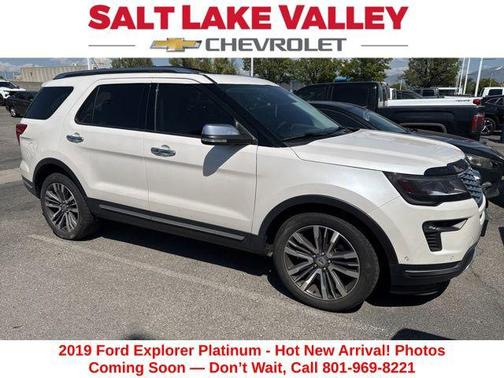 White Platinum Clearcoat Metallic 2019 Ford Explorer Platinum