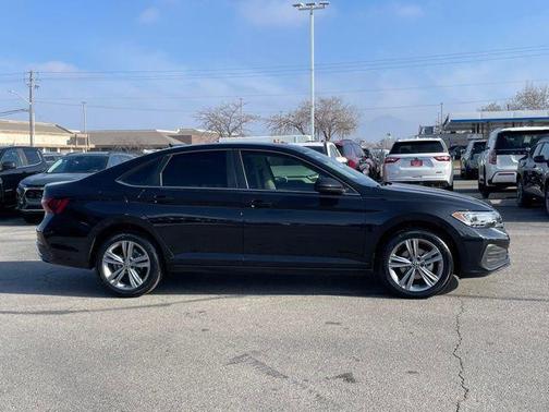 2023 Volkswagen Jetta 1.5T SE