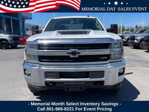 Summit White 2017 Chevrolet Silverado 3500 LT