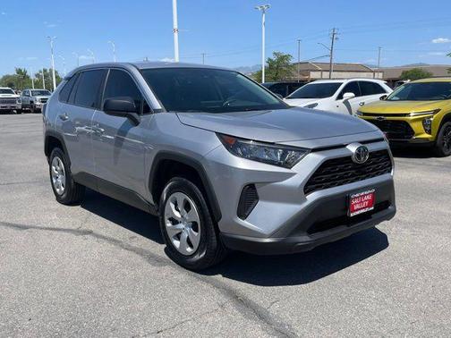 2022 Toyota RAV4 LE