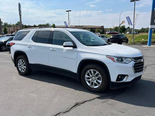 2020 Chevrolet Traverse LT Cloth