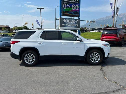 2020 Chevrolet Traverse LT Cloth