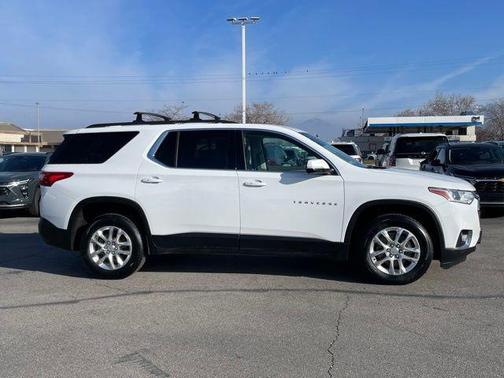2020 Chevrolet Traverse LT Cloth