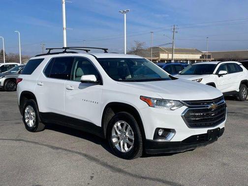 2020 Chevrolet Traverse LT Cloth