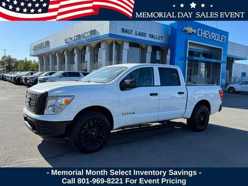 Glacier White 2017 Nissan Titan S