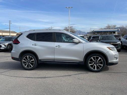 Brilliant Silver Metallic 2019 Nissan Rogue SL