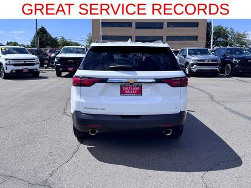 Summit White 2023 Chevrolet Traverse LT Cloth