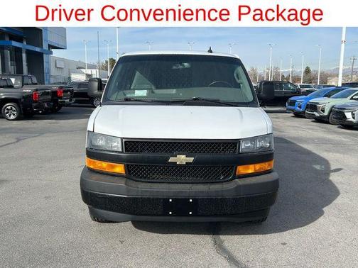 Summit White 2022 Chevrolet Express 3500 RWD 3500 Regular Wheelbase WT