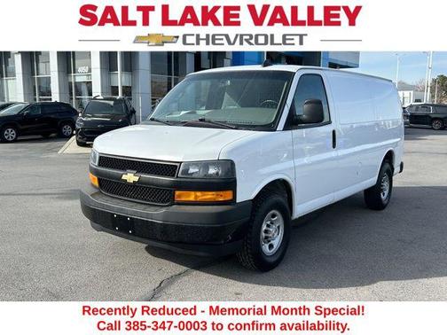 Summit White 2022 Chevrolet Express 2500 Work Van