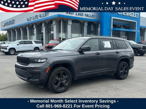 Baltic Gray Metallic Clearcoat 2023 Jeep Grand Cherokee L Altitude