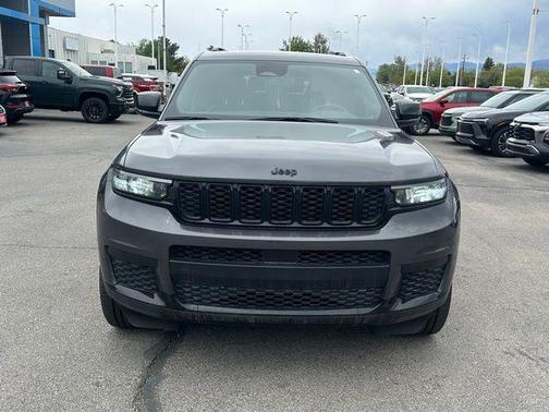 Baltic Gray Metallic Clearcoat 2023 Jeep Grand Cherokee L Altitude