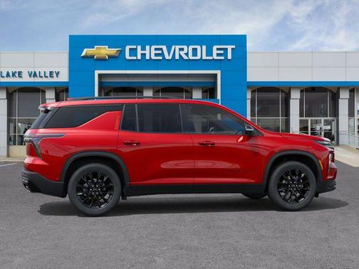 Radiant Red Tintcoat 2026 Chevrolet Traverse LT