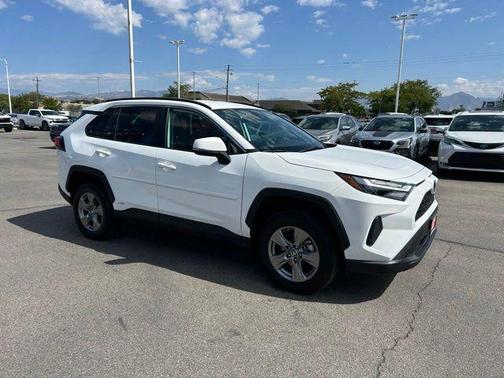 2024 Toyota RAV4 Hybrid LE
