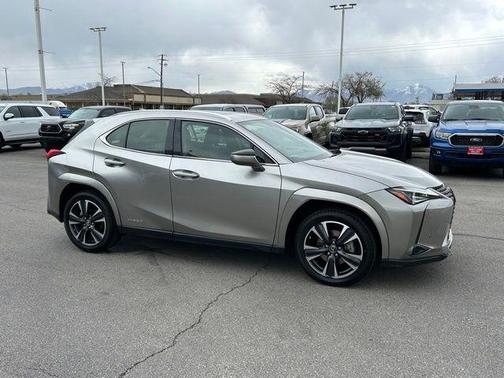 2022 Lexus UX 250h Base
