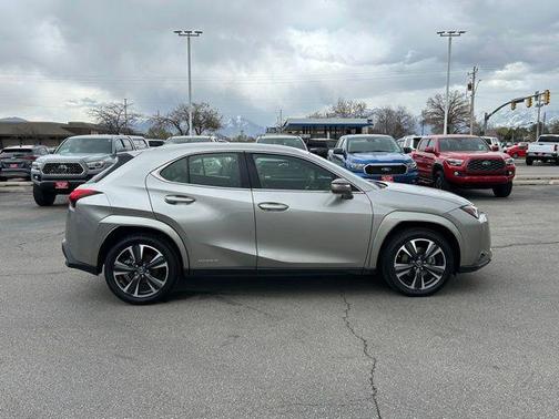 2022 Lexus UX 250h Base