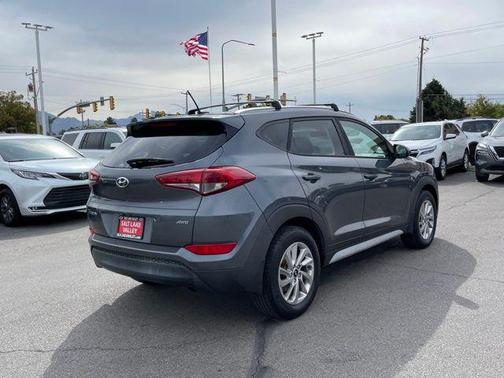 2017 Hyundai TUCSON SE