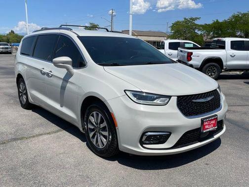 2021 Chrysler Pacifica Hybrid Touring L