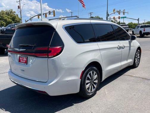 2021 Chrysler Pacifica Hybrid Touring L