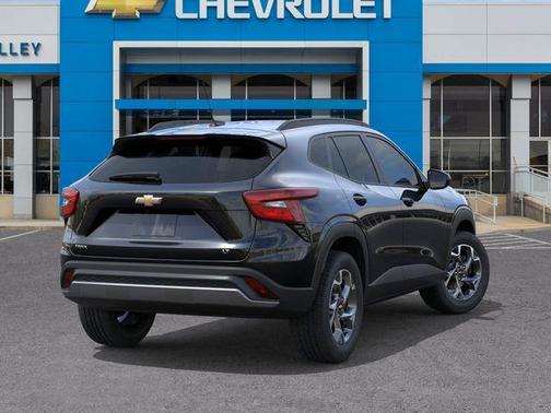 Mosaic Black Metallic 2026 Chevrolet Trax LT