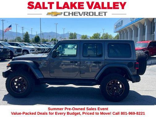 Granite Crystal Metallic Clearcoat 2020 Jeep Wrangler Unlimited Rubicon