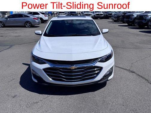 Summit White 2024 Chevrolet Malibu FWD 1LT