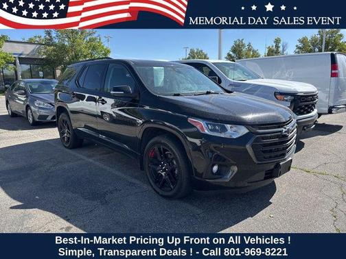 Mosaic Black Metallic 2021 Chevrolet Traverse Premier
