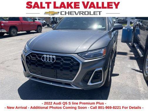 2022 Audi Q5 45 S line Premium Plus