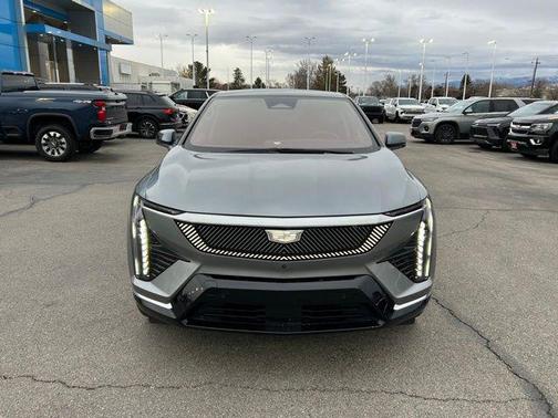 2025 Cadillac OPTIQ Luxury 2 AWD