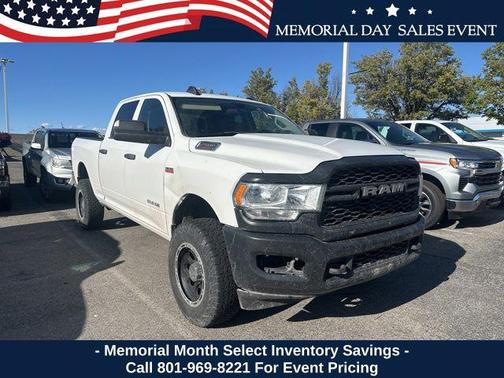 Bright White Clearcoat 2019 RAM 2500 Tradesman Crew Cab 4x4 6'4' Box