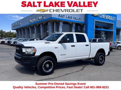 Bright White Clearcoat 2019 RAM 2500 Tradesman Crew Cab 4x4 6'4' Box