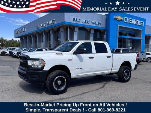 Bright White Clearcoat 2019 RAM 2500 Tradesman Crew Cab 4x4 6'4' Box