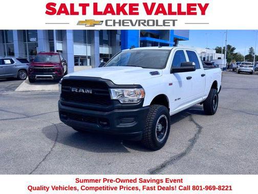 Bright White Clearcoat 2019 RAM 2500 Tradesman Crew Cab 4x4 6'4' Box