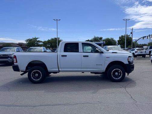 Bright White Clearcoat 2019 RAM 2500 Tradesman Crew Cab 4x4 6'4' Box
