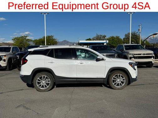Summit White 2022 GMC Terrain SLT