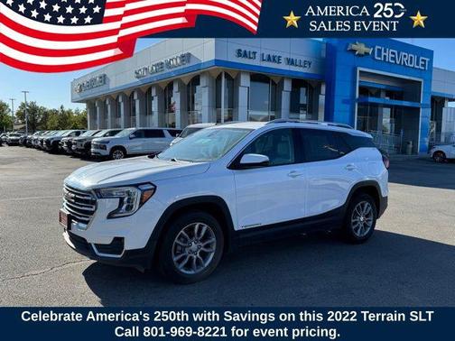 Summit White 2022 GMC Terrain SLT