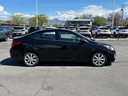 Ultra Black 2012 Hyundai Accent GLS