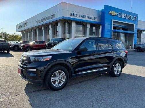 Black Metallic 2024 Ford Explorer XLT