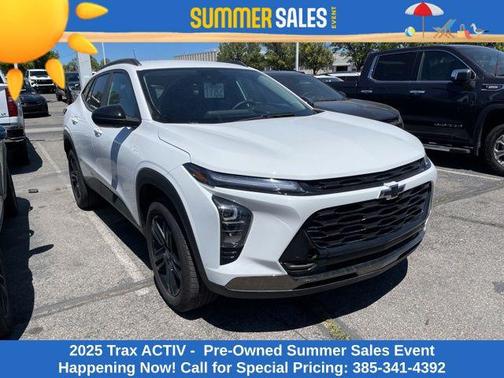 Summit White 2025 Chevrolet Trax FWD ACTIV
