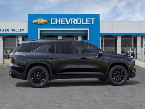 Mosaic Black Metallic 2026 Chevrolet Traverse LT