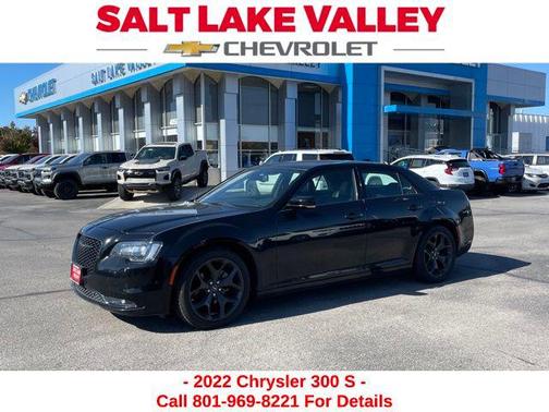 2022 Chrysler 300 S