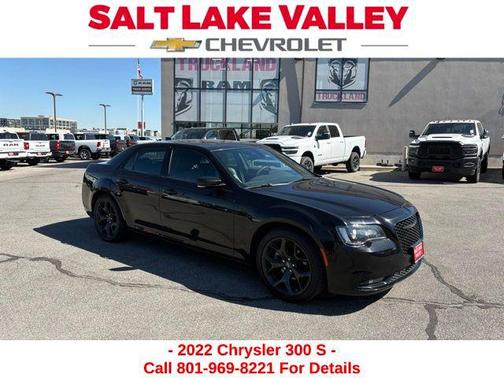 2022 Chrysler 300 S