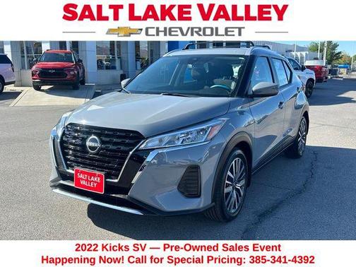 Boulder Gray Pearl 2022 Nissan Kicks SV