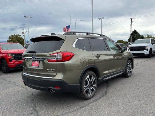 Autumn Green Metallic 2025 Subaru Ascent Limited 7-Passenger