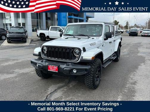 Bright White Clearcoat 2024 Jeep Gladiator Willys