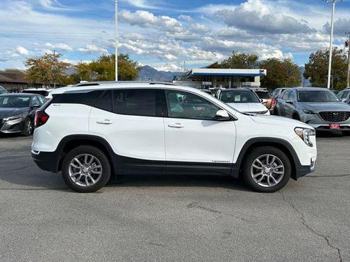 2023 GMC Terrain SLT