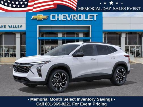 Summit White 2026 Chevrolet Trax FWD 2RS