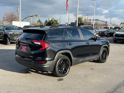 2023 GMC Terrain SLE